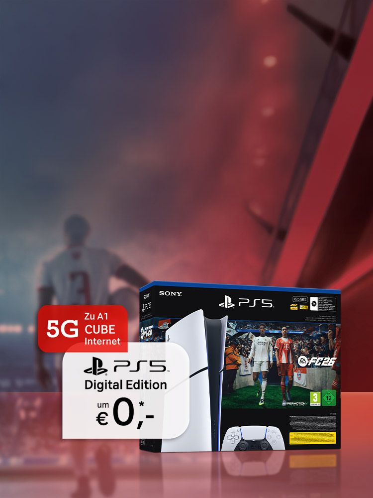 Auf dem Bild ist die Verpackung der PlayStation 5 Digital Edition mit EA Sports FC 26 als Bundle vor einem Stadionhintergrund zu sehen. Zwei Störer heben hervor: „inklusive EA SPORTS FC™ 26“ und „PS5 Digital Edition um € 0,-“.