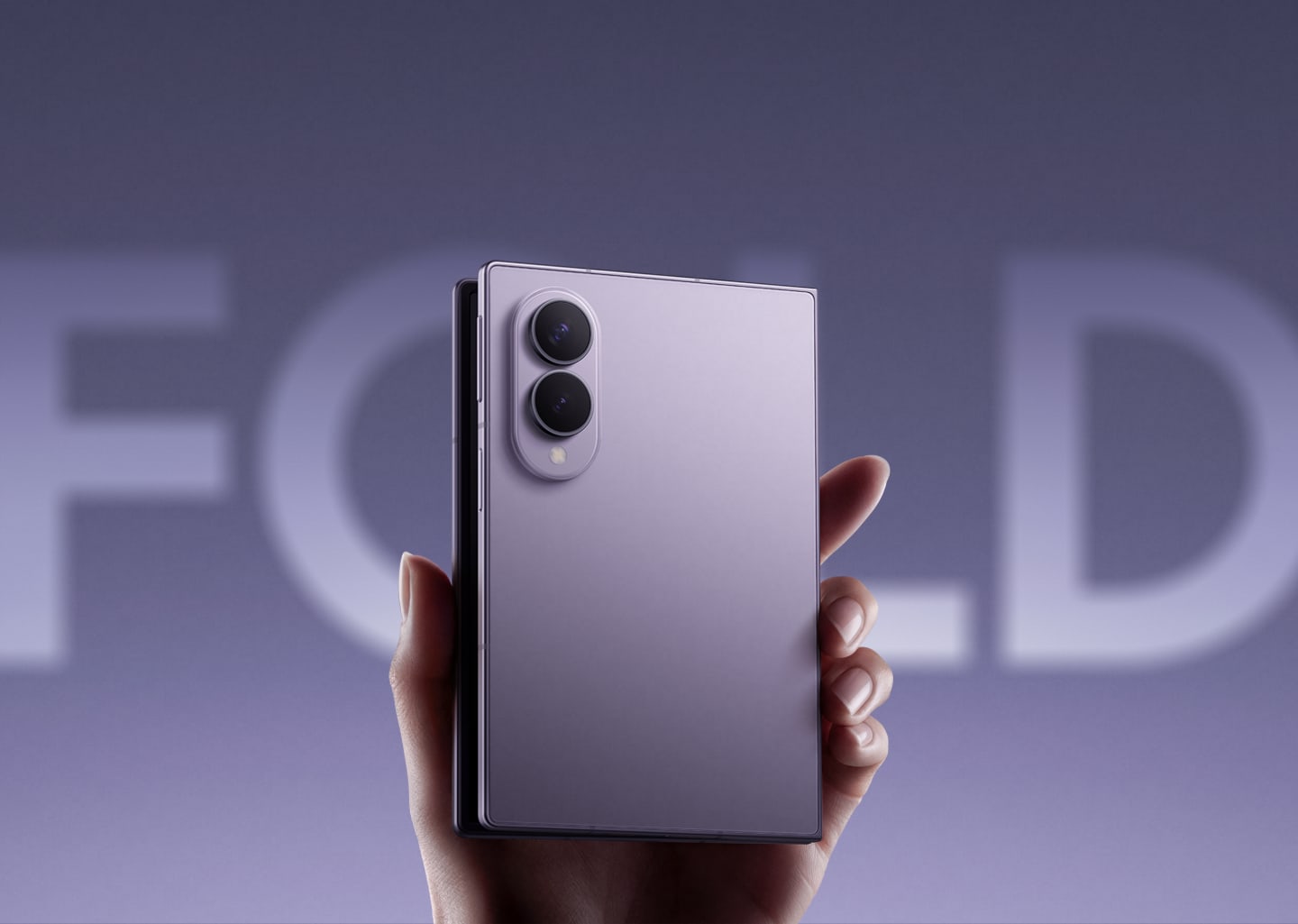Galaxy Z Fold8 in einer Hand.