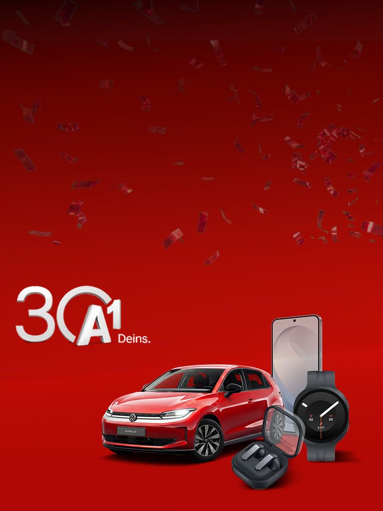Logo 30 A1 Deins, roter VW Polo, schwarze Smartwatch, In-Ear-Kopfhörer und Smartphone auf rotem Hintergrund.