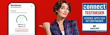 Junge Dame zeigt auf Handy mit Speedtest in der Mein A1 App darauf